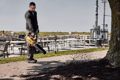 Dmuchawa z wentylatorem osiowym do liści XR 54V FLEXVOLT DeWalt DCMBL777X1-QW
