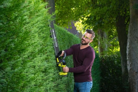 Nożyce do żywopłotu 55cm i podkaszarka 30cm 18V ONE+ w zestawie z akumulatorem 2.0Ah i ładowarką RY18LT18HTA-120