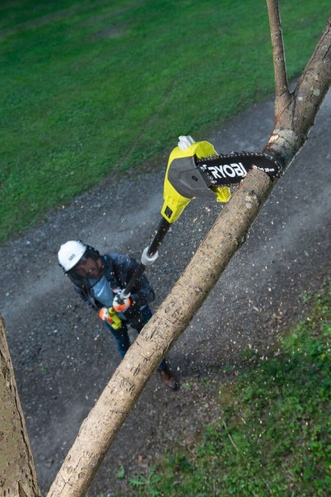 RYOBI AKUMULATOROWA PILARKA ONE+ 18V DO GAŁĘZI Z PROWADNICĄ 200MM RYOBI AKUMULATOROWA PILARKA ONE+ 18V DO GAŁĘZI Z PROWADNICĄ 200MM