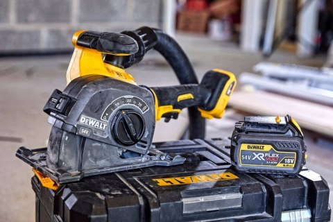AKUMULATOROWA BRUZDOWNICA FLEXVOLT 54V WALIZKA DeWalt DCG200NT