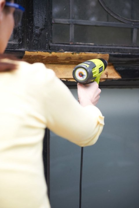 WIELOFUNKCYJNA OPALARKA ELEKTRYCZNA SIECIOWA 2000W 600C DWA TRYBY EHG2000 RYOBI WIELOFUNKCYJNA OPALARKA ELEKTRYCZNA SIECIOWA 2000W 600C DWA TRYBY EHG2000 RYOBI