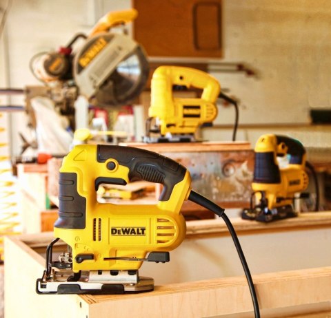 Wyrzynarka elektryczna DeWALT DWE349-QS z górnym chwytem 650W 20mm