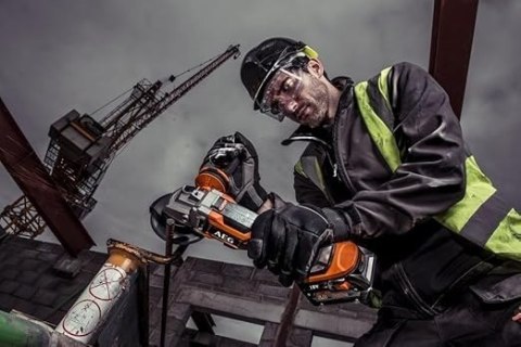 ZESTAW AEG Wiertarka udarowa 18V Wkrętarka Szlifierka 125mm Skszynka 2x 4ah