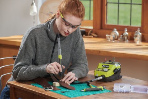 Multiszlifierka Ryobi ONE+ RRTS18-120GA35 Grawerka + Akumulator 2,0Ah Multiszlifierka Ryobi ONE+ RRTS18-120GA35 Grawerka + Akumulator 2,0Ah
