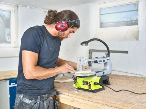 PILARKA DO CIĘCI WYRZYNARKA PIŁA WŁOSOWA RYOBI STOŁOWA REGULACJA 125W RSW1240G PILARKA DO CIĘCI WYRZYNARKA PIŁA WŁOSOWA RYOBI STOŁOWA REGULACJA 125W RSW1240G