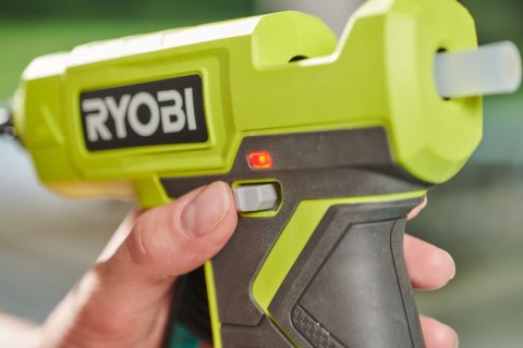 PISTOLET DO KLEJENIA KLEJU NA GORĄCO SZTYFTY 11mm 5133005717 RYOBI RGLU18-0 PISTOLET DO KLEJENIA KLEJU NA GORĄCO SZTYFTY 11mm 5133005717 RYOBI RGLU18-0