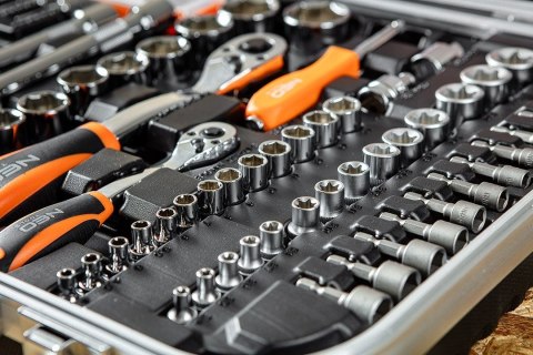 ZESTAW WALIZKA NARZĘDZI DLA ELEKTRYKA 108 EL. NEO TOOLS 01-310-1