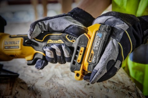 Pilarka tarczowa 115mm 18V 1x1,7Ah Powerstack DeWALT DCS571E1T-XJ Pilarka tarczowa 115mm 18V 1x1,7Ah Powerstack DeWALT DCS571E1T-XJ