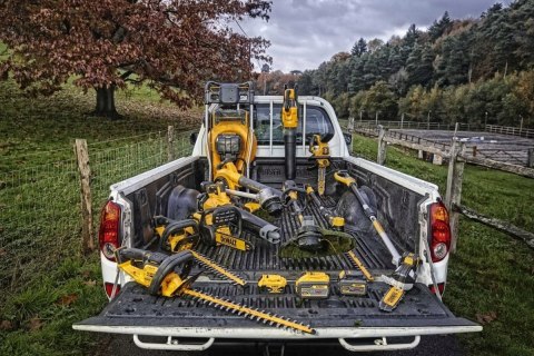 DCM565N-XJ 18V XR Bezszczotkowa piła łańcuchowa 30cm DeWALT DCM565N-XJ 18V XR Bezszczotkowa piła łańcuchowa 30cm DeWALT