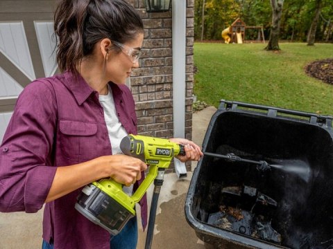 RY18PW22A-125 Myjka ciśnieniowa akumulatorowa EZClean 22 barów 18V Ryobi RY18PW22A-125 Myjka ciśnieniowa akumulatorowa EZClean 22 barów 18V Ryobi