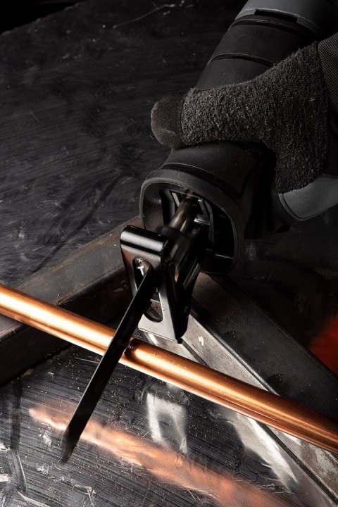 58G961 PILARKA SZABLOWA 710W GRAPHITE