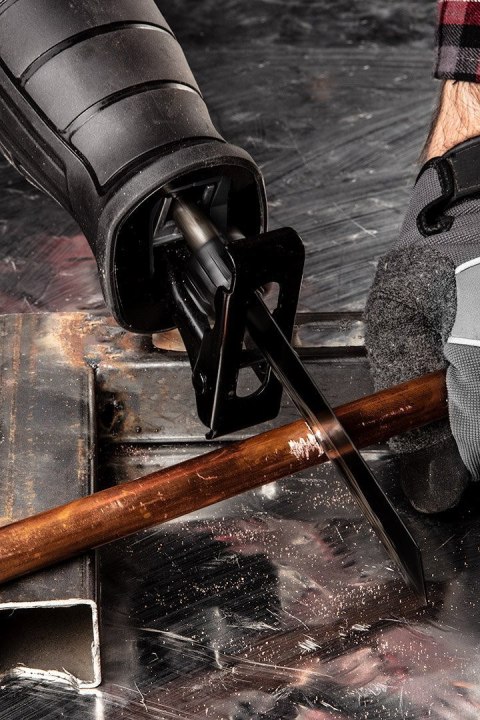 58G961 PILARKA SZABLOWA 710W GRAPHITE