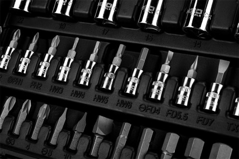 Zestaw 110 sztuk kluczy nasadowych 1/4". 1/2" CRV solidny precyzyjny komplet narzędzi w walizce NEO TOOLS 10-066