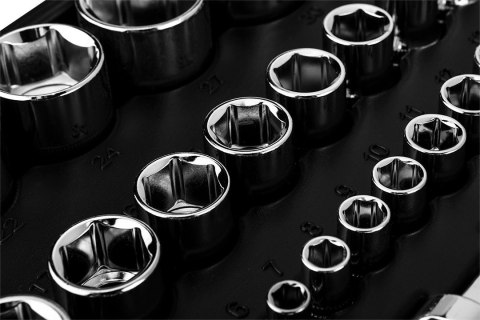 Zestaw 110 sztuk kluczy nasadowych 1/4". 1/2" CRV solidny precyzyjny komplet narzędzi w walizce NEO TOOLS 10-066