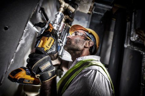 Narzędzie wielofunkcyjne akumulatorowe 18V multitool body + AKCESORIA DeWalt Narzędzie wielofunkcyjne akumulatorowe 18V multitool body + AKCESORIA DeWalt