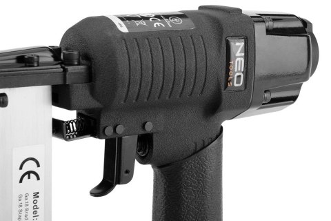 14-570 ZSZYWACZ PNEUMATYCZNY 10-40 MM ZSZYWKI TYP 90, 15-50 MM GWOŹDZIE TYP 300 NEO TOOLS 14-570 ZSZYWACZ PNEUMATYCZNY 10-40 MM ZSZYWKI TYP 90, 15-50 MM GWOŹDZIE TYP 300 NEO TOOLS